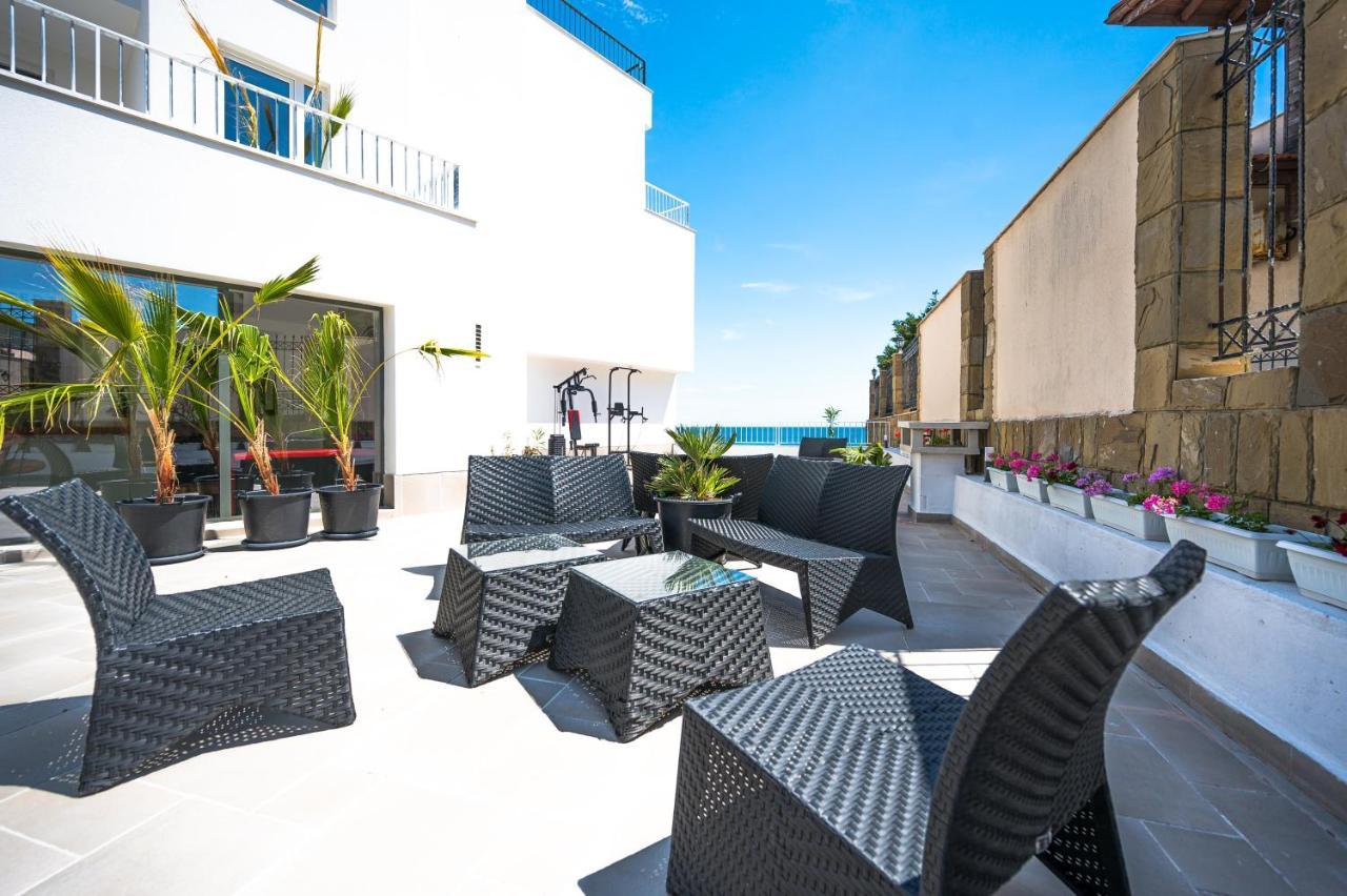 Ji Hotel Sozopol Bagian luar foto