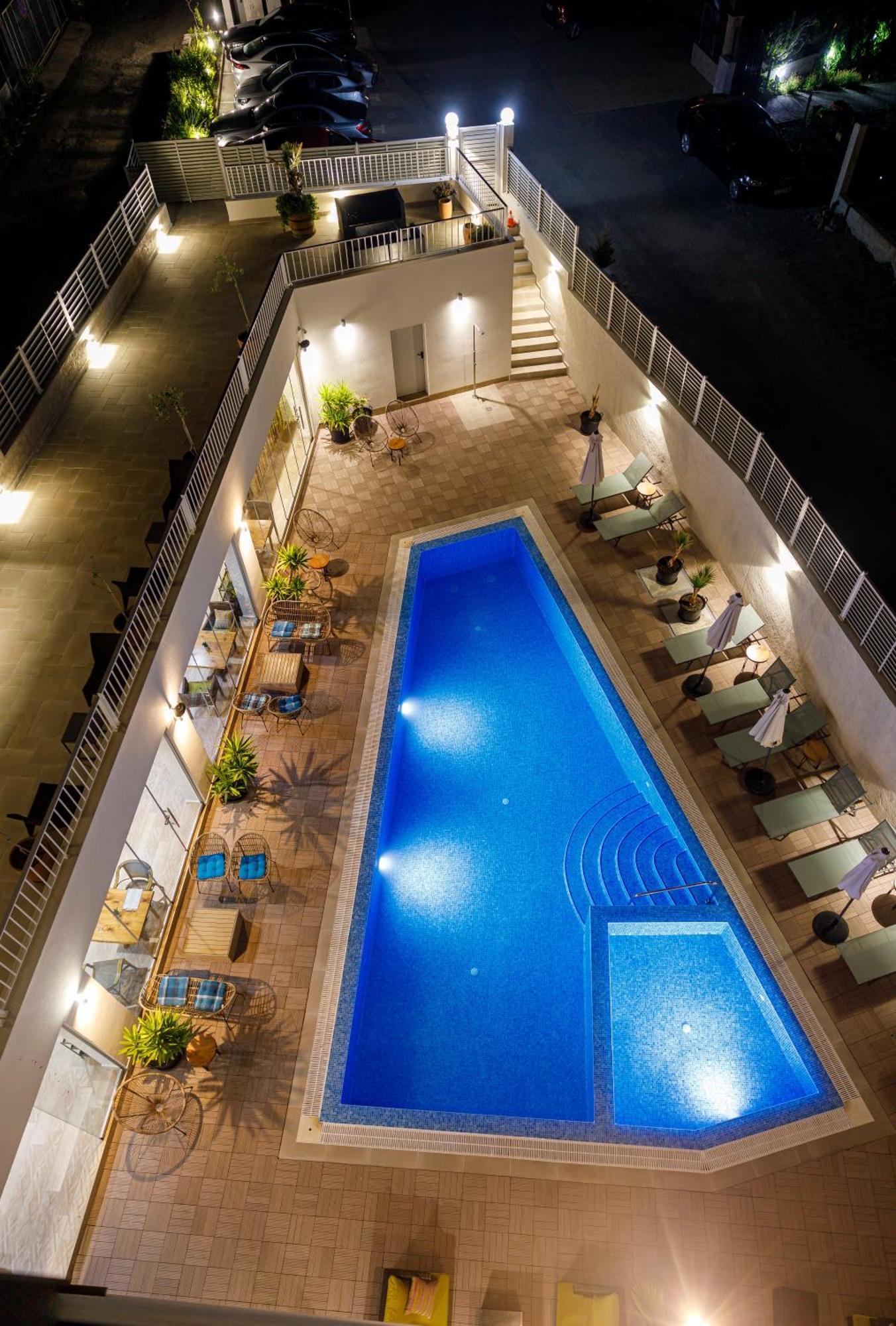Ji Hotel Sozopol Bagian luar foto